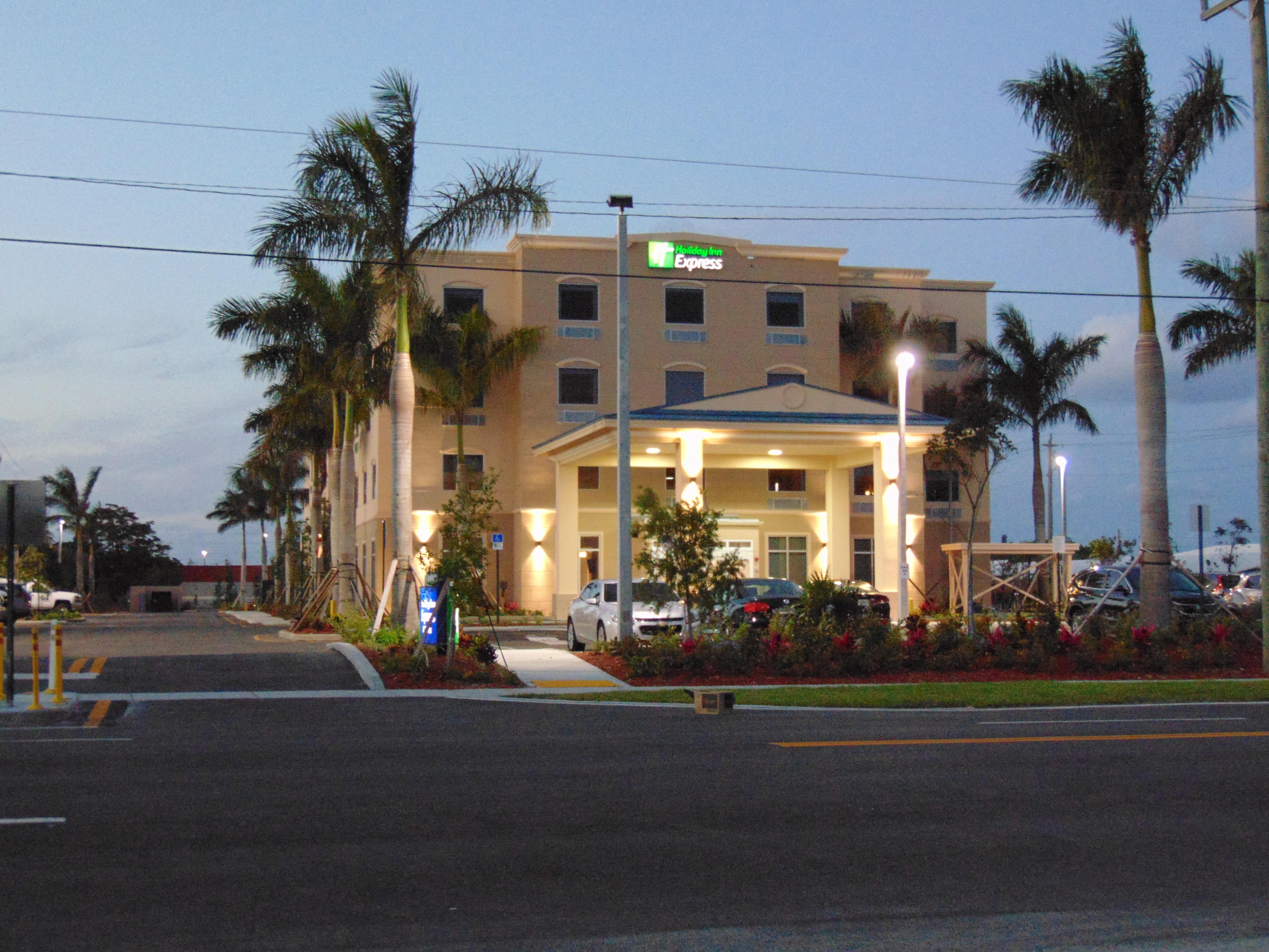 Holiday Inn Express & Suites Boynton Beach West By Ihg Экстерьер фото