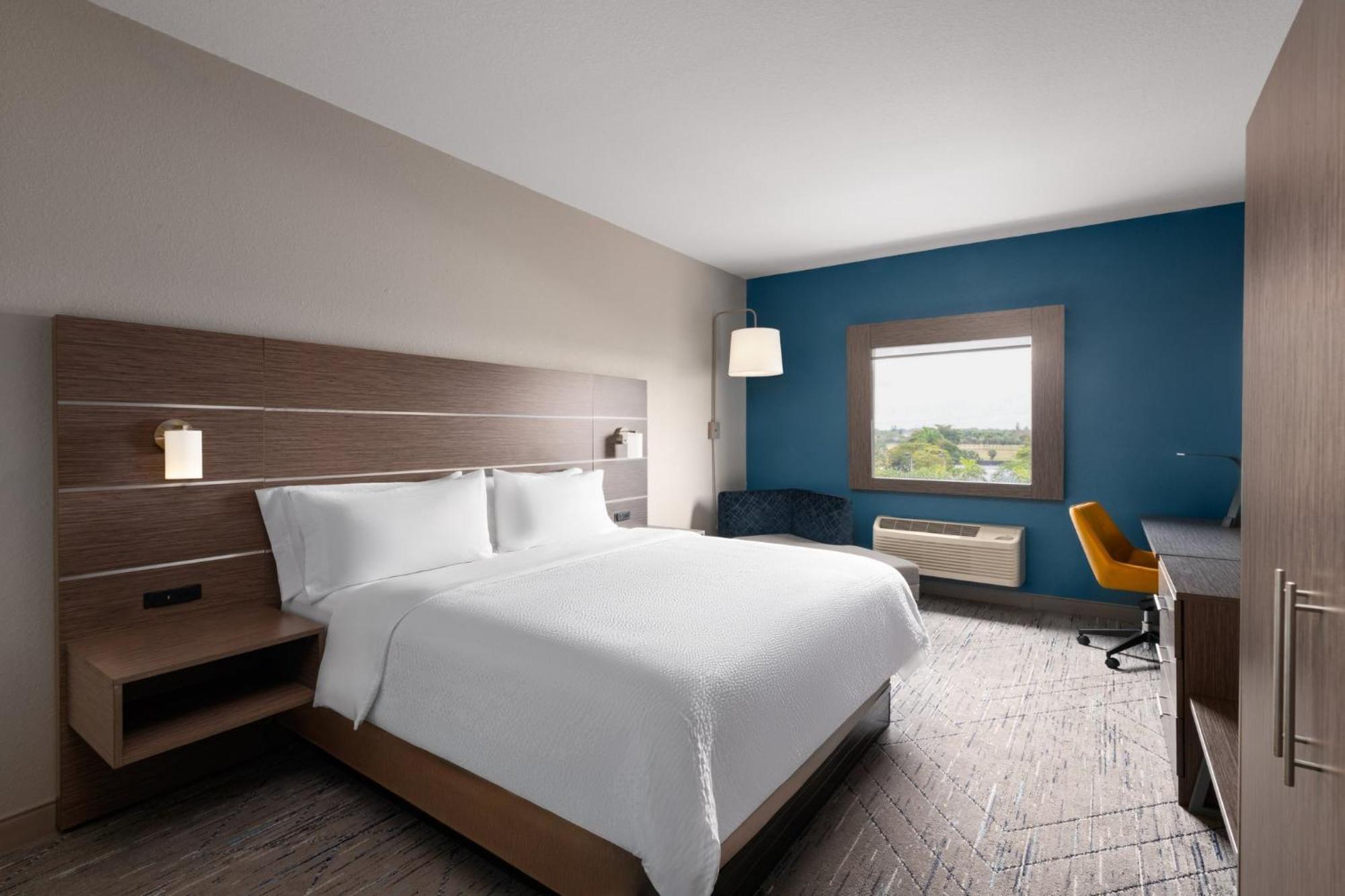 Holiday Inn Express & Suites Boynton Beach West By Ihg Экстерьер фото